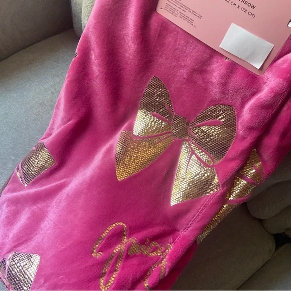 Juicy Couture Pink Throw Blanket with Gold Bows